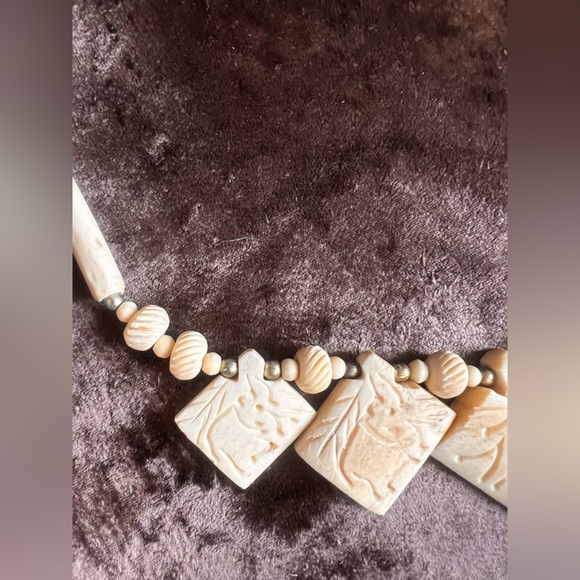 Elegant Vintage Carved Bone Elephant Pendant Necklace - Picture 3 of 5